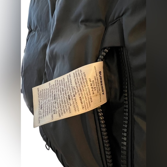 BNWOT Burberry Reversible Down Puffer Vest - Picture 5 of 6